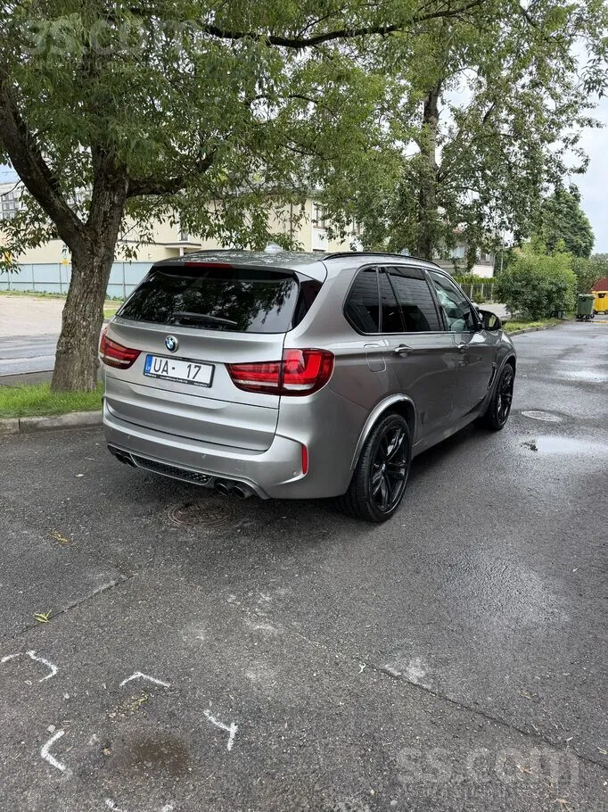 BMW X5 2015 photo 2