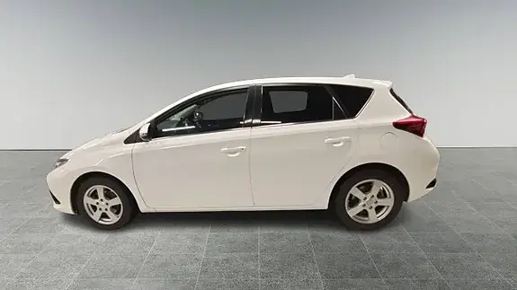 Toyota Auris 2017 photo 4