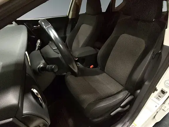 Toyota Auris 2017 photo 3