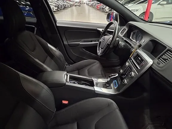 Volvo V60 2017 photo 4