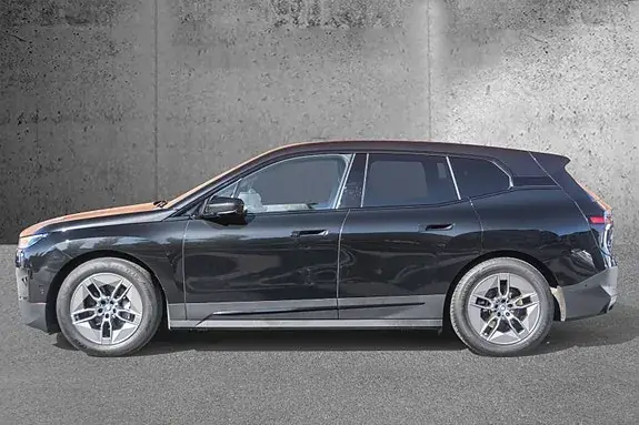 BMW Ix 2023 photo 2