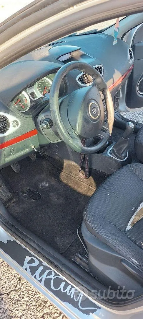 Renault Clio 2008 photo 4