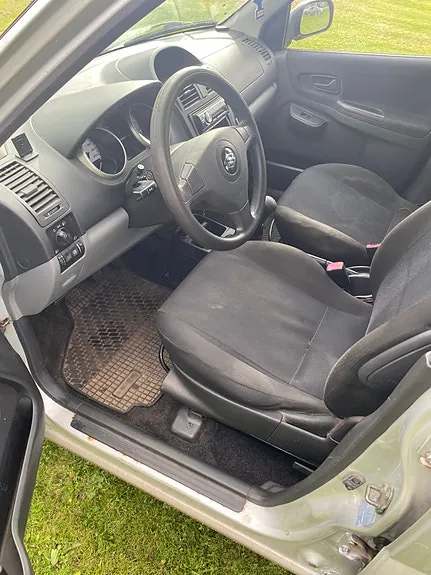Suzuki Ignis 2004 photo 5