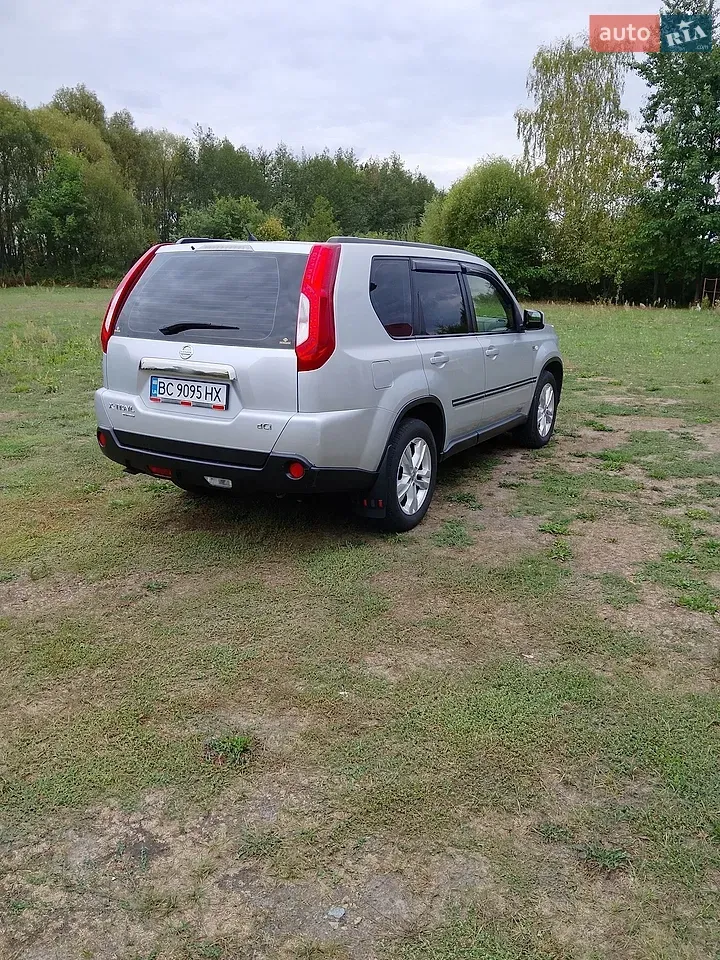 Nissan X-Trail 2013 photo 2