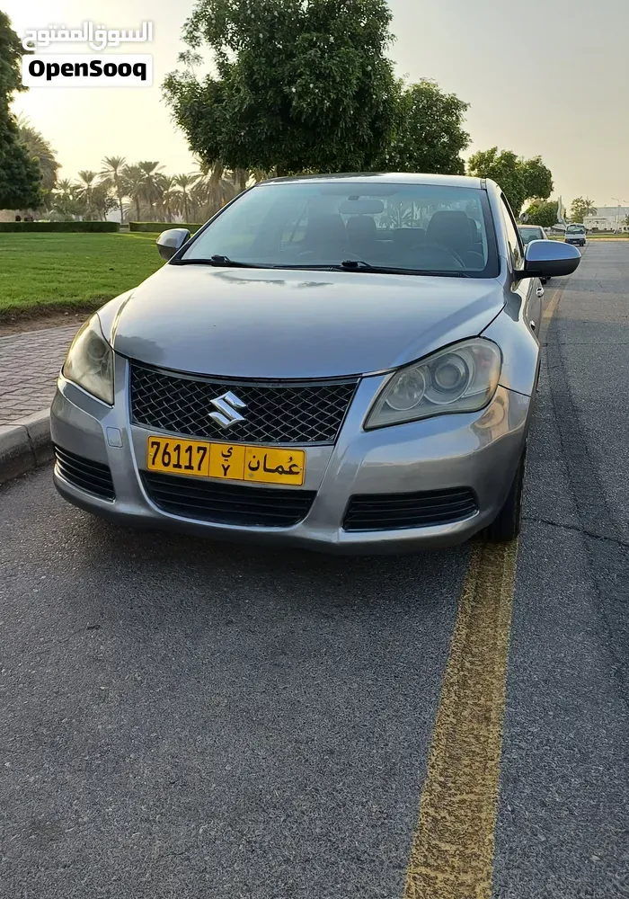 Suzuki Kizashi 2011 photo 5