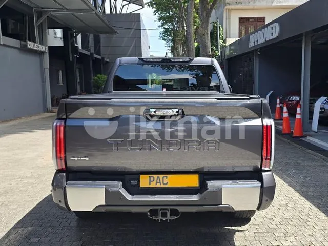 Toyota Tundra 2023 photo 3