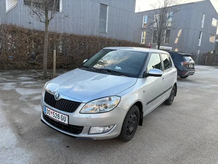 Skoda Fabia 2014 photo 2