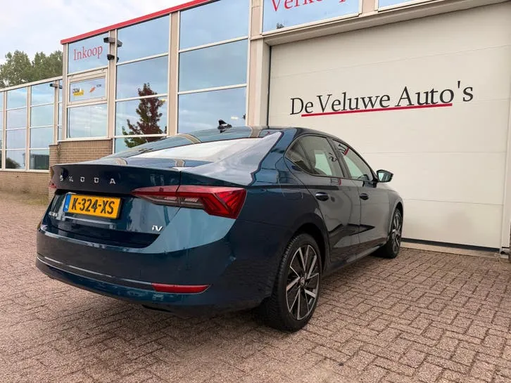 Skoda Octavia 2021 photo 2
