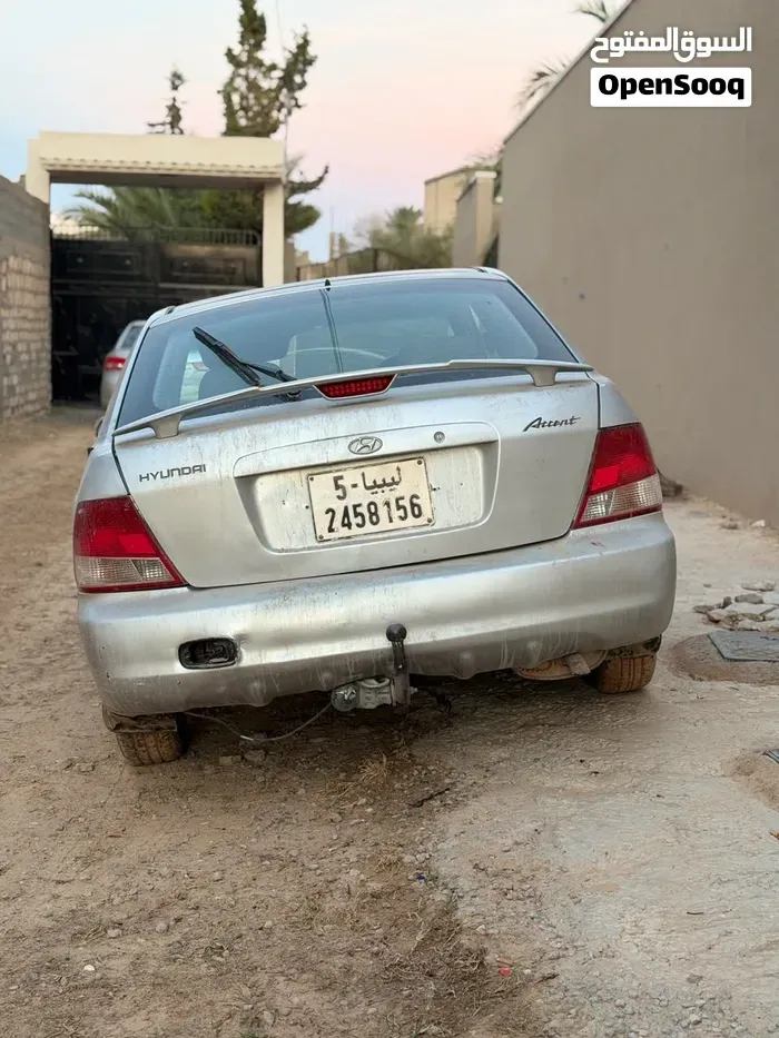 Hyundai Verna 2002 photo 2