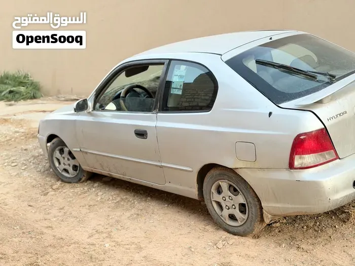 Hyundai Verna 2002 photo 3