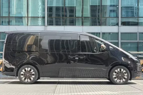 Hyundai Staria 2023 photo 4