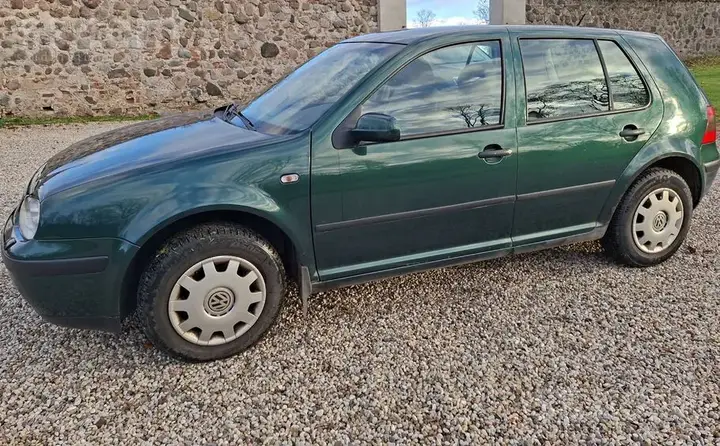 Volkswagen Golf 4 1999 photo 2