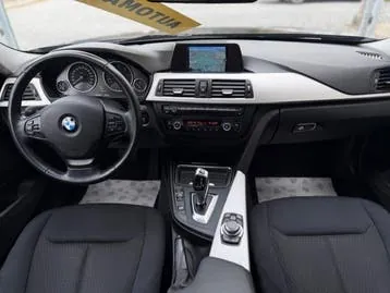 BMW 318D Touring 2014 photo 2