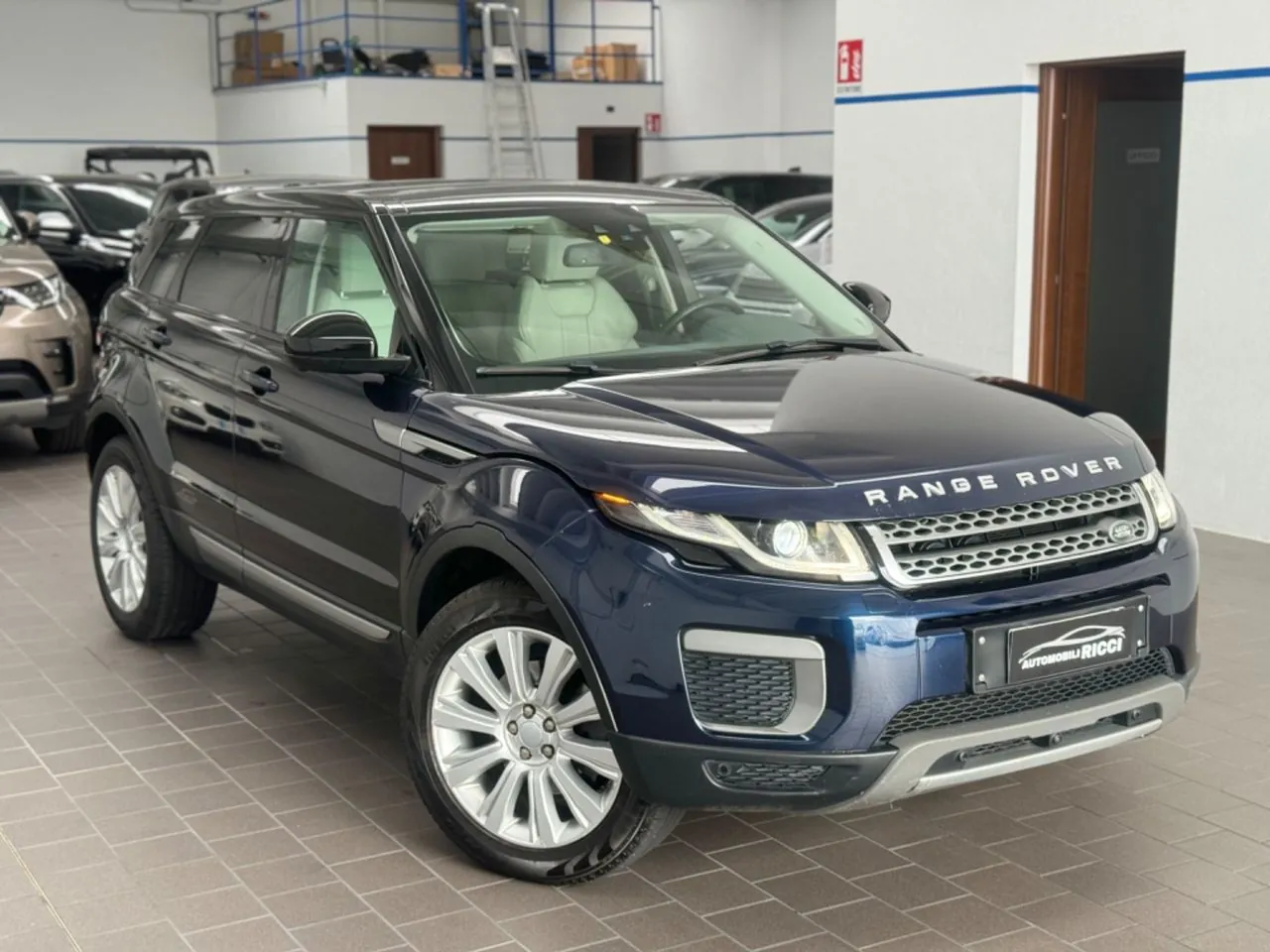 Land Rover Range Rover Evoque 2016 photo 3