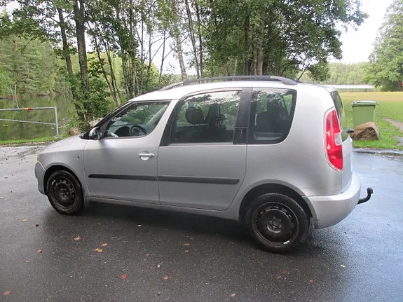 Skoda Roomster 2013 photo 2