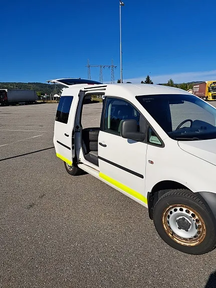 Volkswagen Caddy 2013 photo 2
