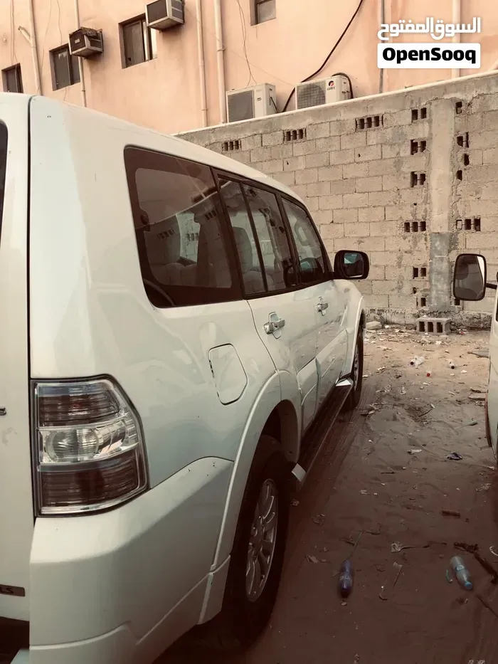 Mitsubishi Pajero Gls 2012 photo 3