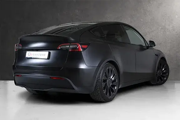 Tesla Model Y 2025 photo 4