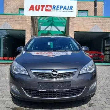 Opel Astra 2011 photo 3