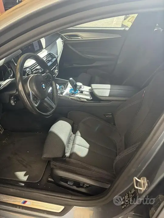 BMW 5 Series 2017 photo 4