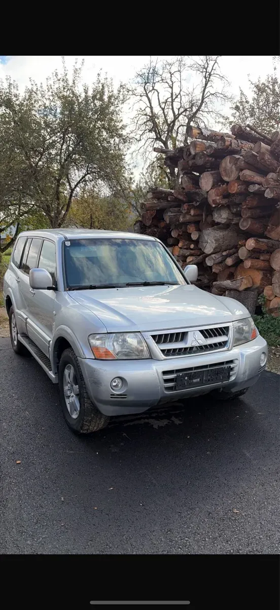 Mitsubishi Pajero 2005 photo 3