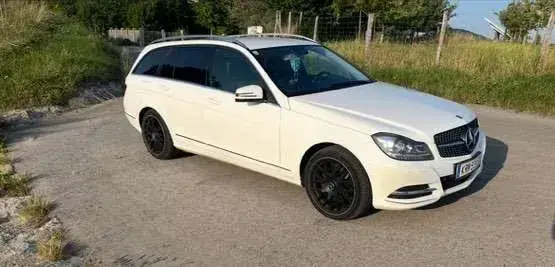Mercedes-Benz C-Class 2012 photo 3