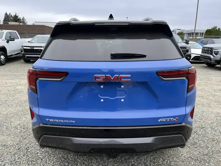 GMC Terrain 2027 photo 4