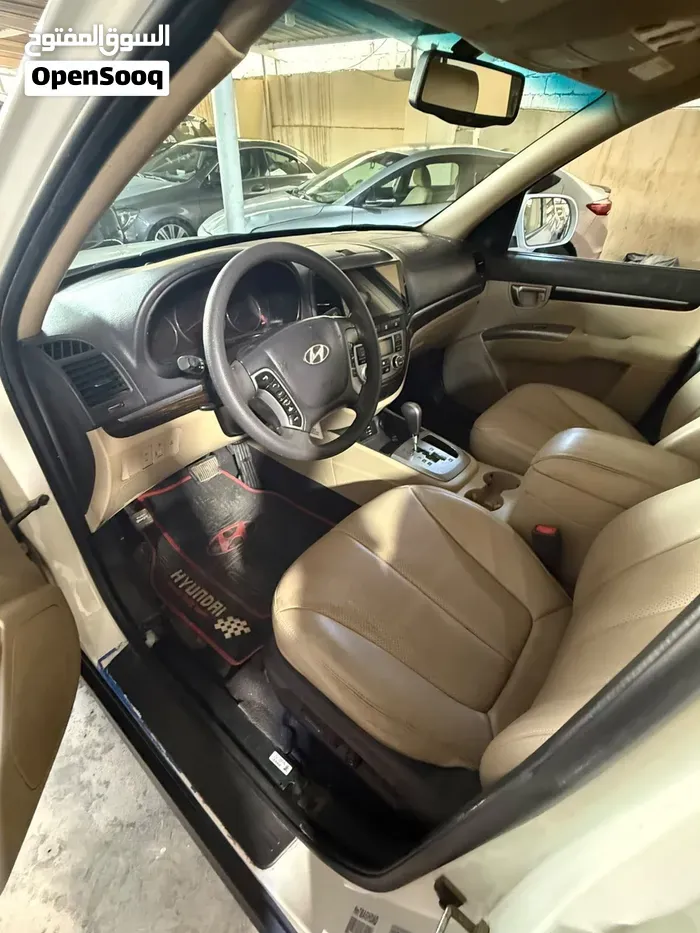Hyundai Santa Fe 2011 photo 4