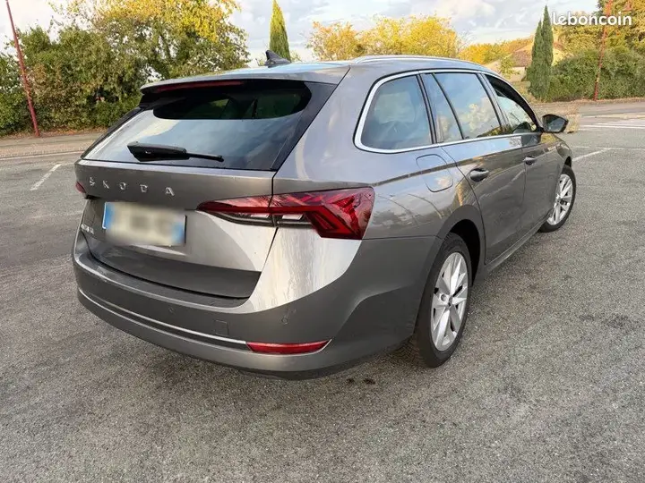 Skoda Octavia 2024 photo 3