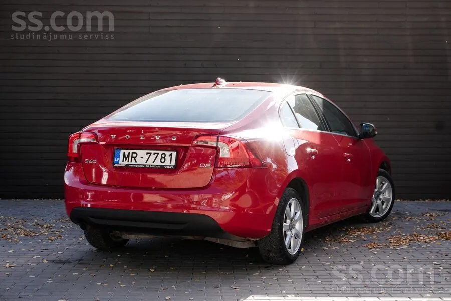 Volvo S60 2012 photo 3