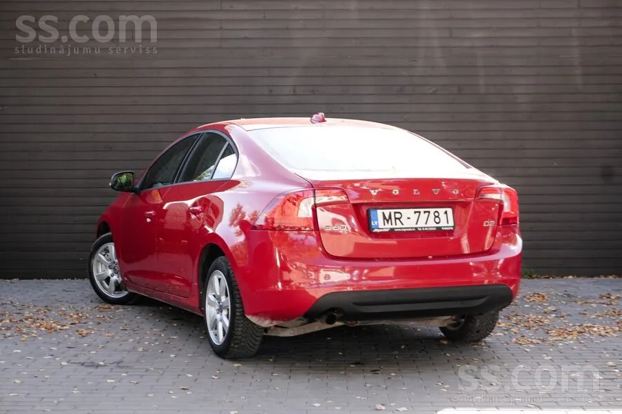 Volvo S60 2012 photo 4