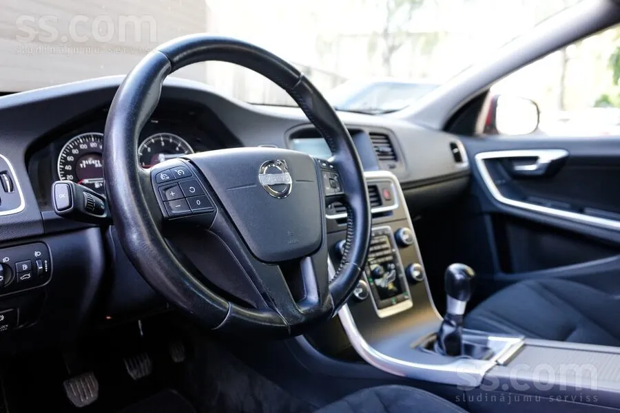 Volvo S60 2012 photo 5