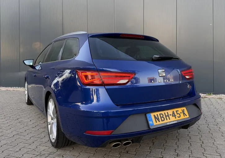 Seat Leon 2019 photo 2
