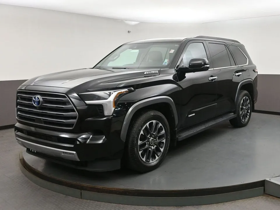 Toyota Sequoia 2023 photo 3