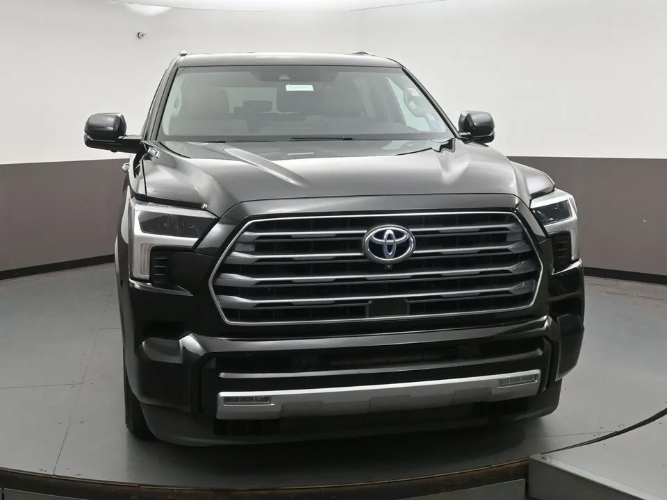 Toyota Sequoia 2023 photo 2
