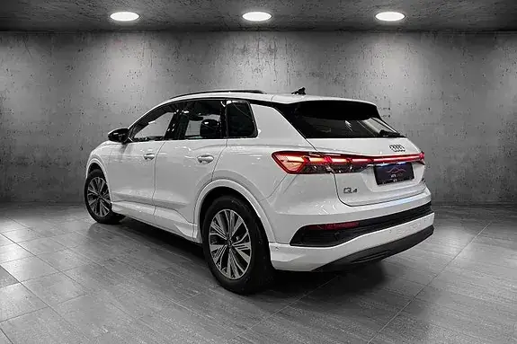 Audi Q4 E-Tron 2023 photo 3