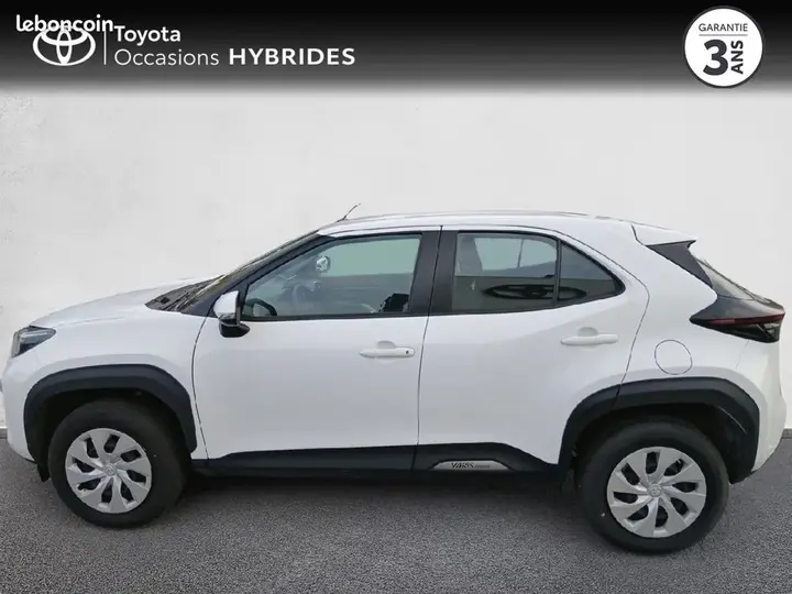 Toyota Yaris Cross 2025 photo 3