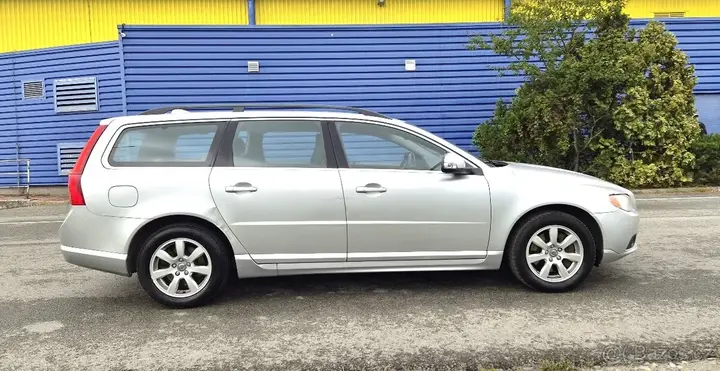 Volvo V70 2011 photo 4