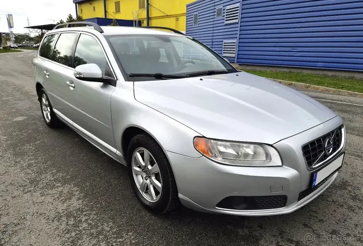 Volvo V70 2011 photo 3