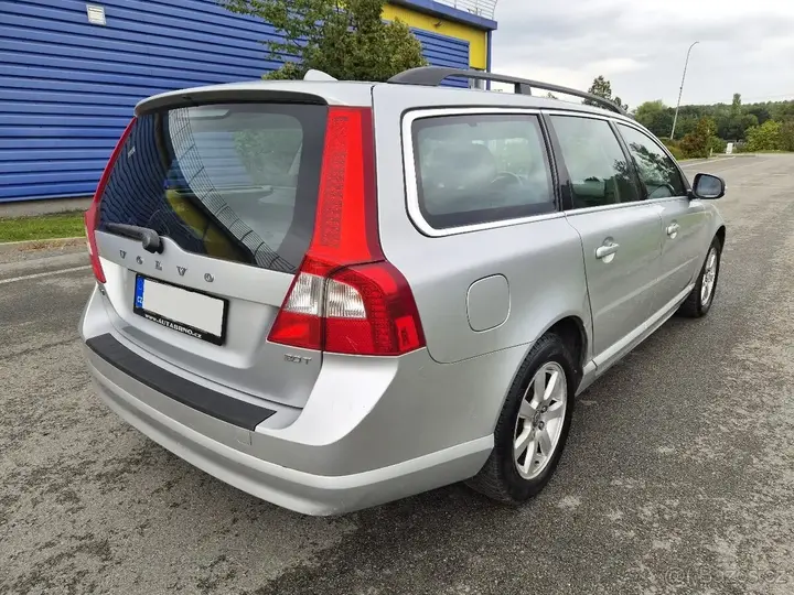 Volvo V70 2011 photo 5