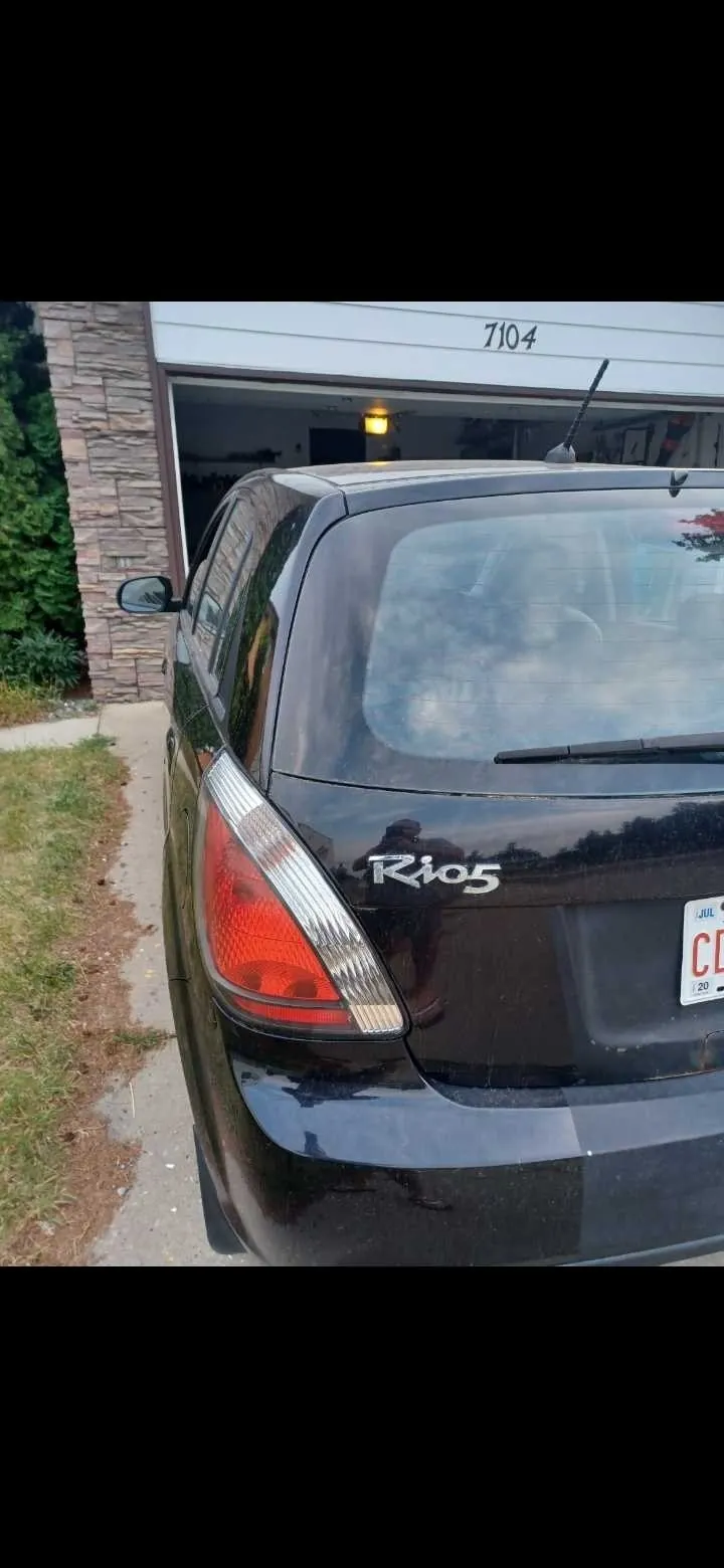 Kia Rio5 2010 photo 3