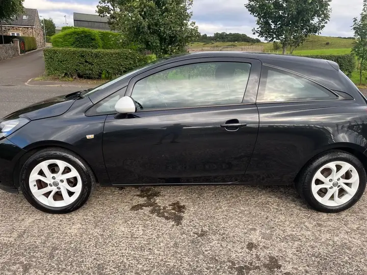 Vauxhall Corsa 2016 photo 2
