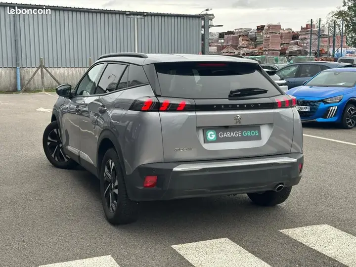 Peugeot 2008 2023 photo 2