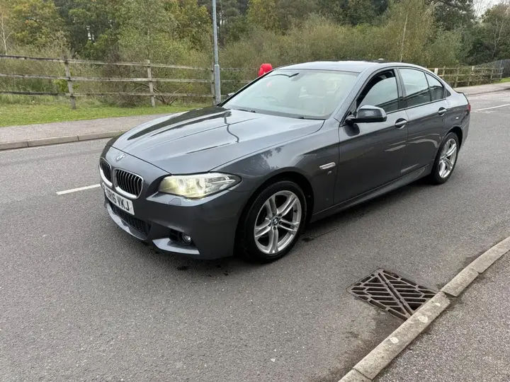 BMW 5 Series 2016 photo 3