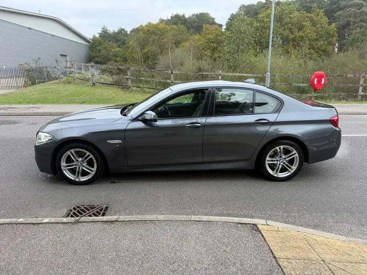 BMW 5 Series 2016 photo 5