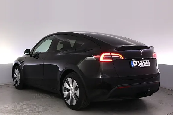 Tesla Model Y 2023 photo 4