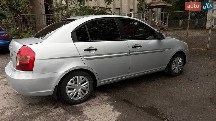 Hyundai Accent 2008 photo 2
