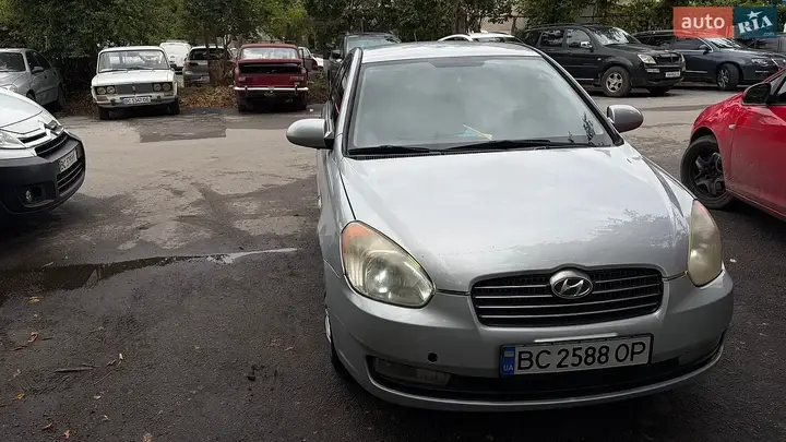 Hyundai Accent