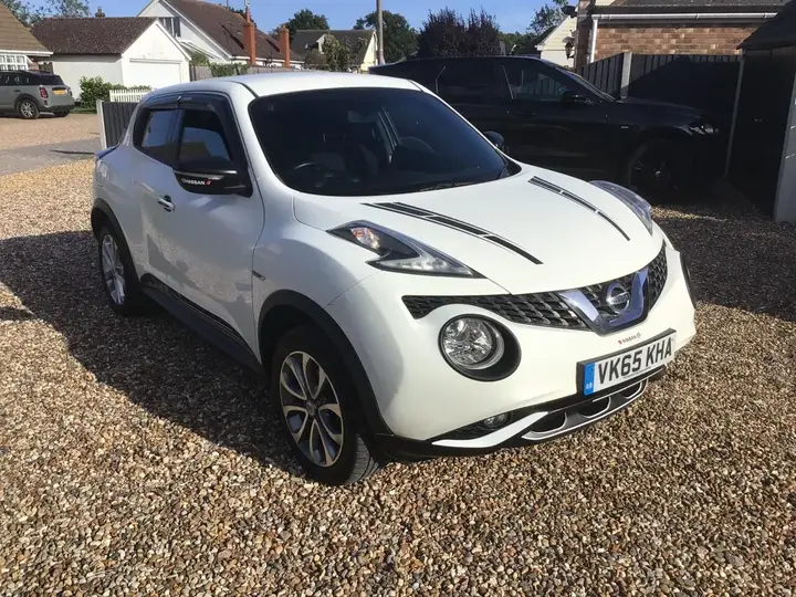 Nissan Juke 2015 photo 3