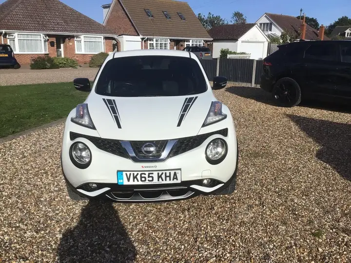 Nissan Juke 2015 photo 2
